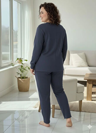 KADIN LACİVERT EŞOFMAN TAKIMI