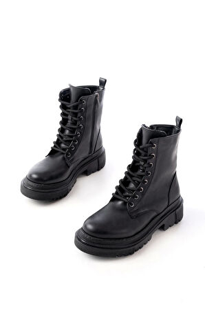Siyah Bağcıklı Fermuarlı Günlük Kadın Bot