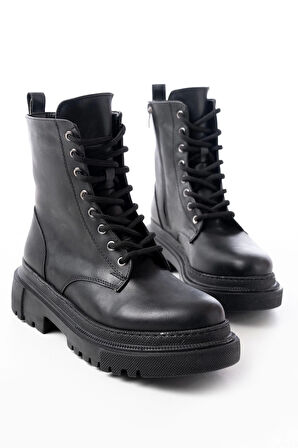 Siyah Bağcıklı Fermuarlı Günlük Kadın Bot