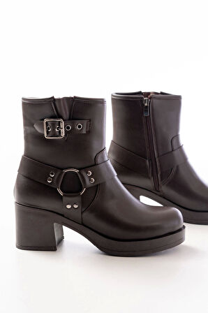 Kahverengi Toka Aksesuarlı Fermuarlı Kalın Topuklu Günlük Kadın Bot