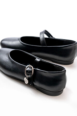 İNF-324 Siyah Baretli Tokalı Günlük Kadın Babet