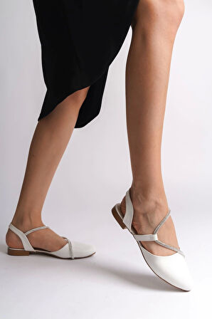 Hannah Lastikli Ortopedik Rahat Taban Taş Detaylı Kadın Babet Ayakkabı  Kt - Beyaz