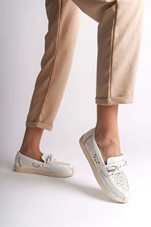 Lızy Bağcıksız Ortopedik Rahat Taban Çiçek Desenli Kadın Babet Ayakkabı  Kt - Beyaz