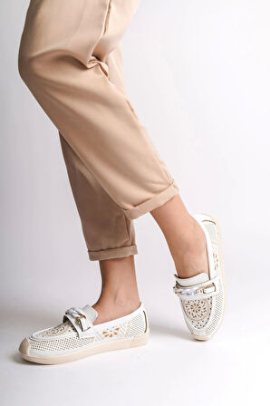 Lızy Bağcıksız Ortopedik Rahat Taban Çiçek Desenli Kadın Babet Ayakkabı  Kt - Beyaz