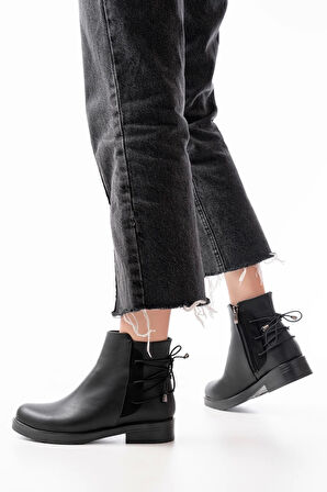 Siyah Arka Bağcık Aksesuarlı Fermuarlı Günlük Kadın Bot