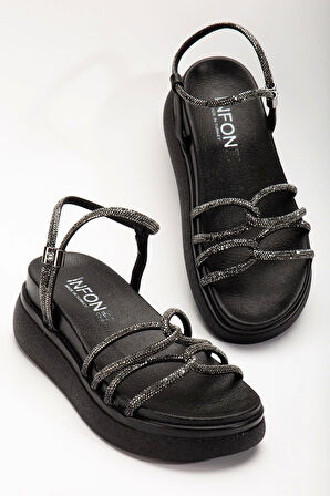 Siyah Dolgu Topuk Kadın Sandalet