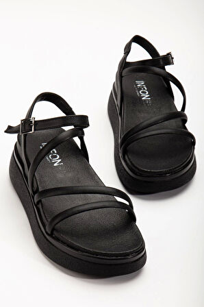 Siyah Dolgu Topuk Kadın Sandalet
