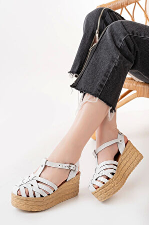 Beyaz Ortopedik Hakiki Deri Dolgu Kadın Sandalet