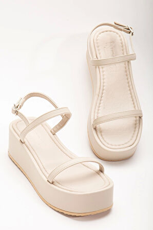 Bej Dolgu Topuk Kadın Sandalet