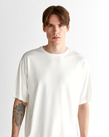 GANT Erkek Krem Relaxed Fit Bisiklet Yaka Logolu T-Shirt