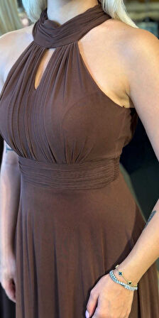 Kahverengi Sırt Dekolteli  Kloş Etekli Tül Uzun Abiye Elbise 6034