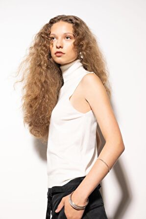 DeFacto Regular Fit Balıkçı Yaka Kolsuz Basic Düz Triko Kazak U8250AZ24AUER99