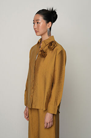 Kadın Önü Çift Gül İşlemeli Düz Renk Gömlek