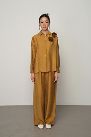 Kadın Önü Çift Gül İşlemeli Düz Renk Gömlek