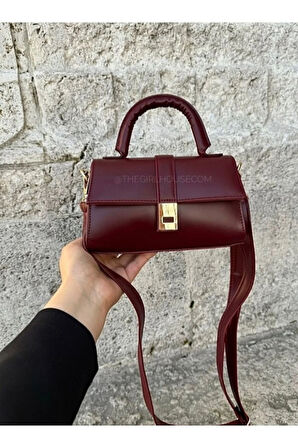 Kapaklı Çapraz Uzun Omuz Askılı Kadın El ve Kol Çantası