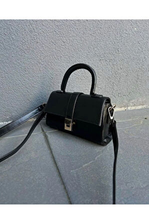 Kapaklı Çapraz Uzun Omuz Askılı Kadın El ve Kol Çantası