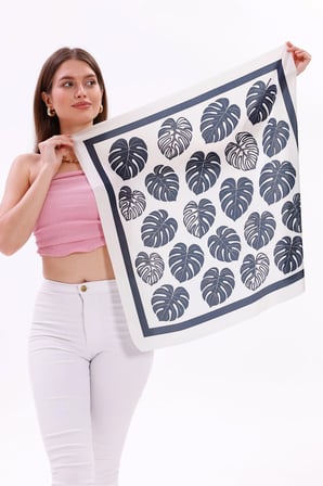 Monstera Yaprakları Model Fular Bandana Şal Estascarf 70x70 Cm