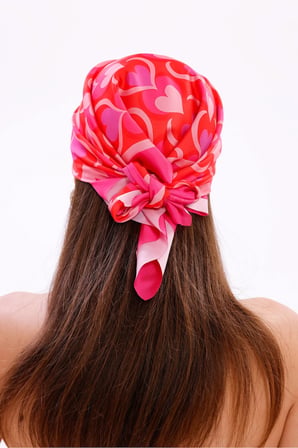 Aşk Kalpleri Model Fular Bandana Şal Estascarf 70x70 Cm