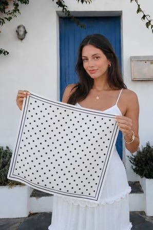 Beyaz Puantiye Model Fular Bandana Şal Estascarf 70x70 Cm