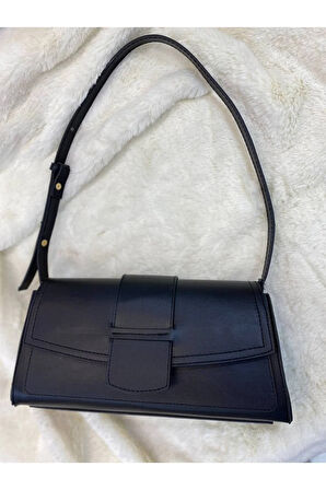 Kadın Kapaklı Omuz Çantası