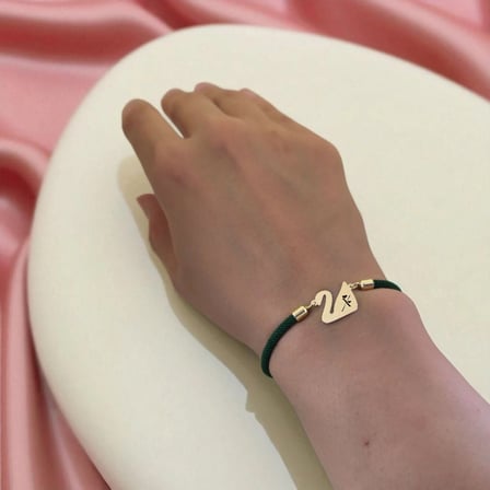14 Ayar Altın Plakalı X Harfine Özel Kuğu Kuşu Motifli Koyu Yeşil Örgü İpli Hediye Bileklik-607