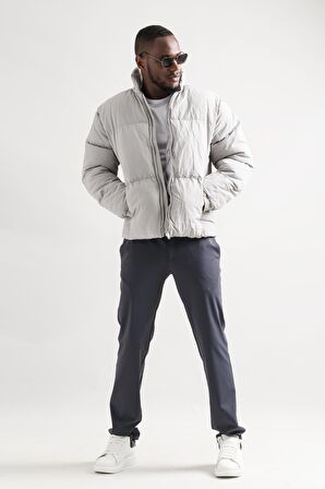 Regular Fit Dik Yaka Fermuar Kapamalı Kolları Lastikli Spor Şişme Mont