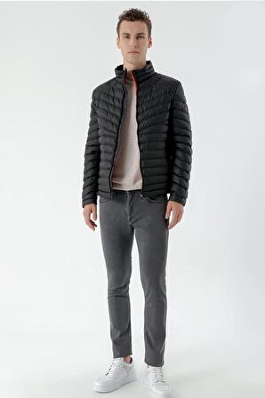 Slimfit Fermuar Kapamalı Dik Yaka Yan Fermuar Cepli İçi Renkli Kapitone Mont