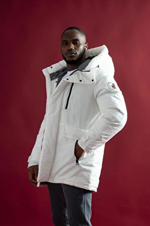 Slimfit Kapşonlu Çıtçıt Ve Fermuar Yan Fermuar Cepli Elyaf Dolgulu Astarlı Erkek Uzun Spor Mont