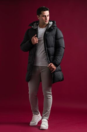 Slimfit Kapşonlu Çıtçıt Ve Fermuar Kapamalı Yan Ve Gögüs Fermuar Cepli Yoğun Elyaf Dolgulu Uzun Mont