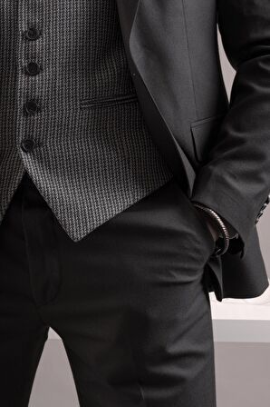 Carutte Slimfit Sivri Yaka Çift Pileli Dokulu Kumaş Yelek Kombinli Takım Elbise