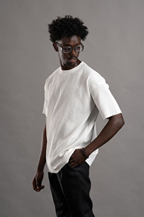 Oversize (Bol Kesim) Kalın Fitilli Bisiklet Yaka Kısa Kol T-shirt