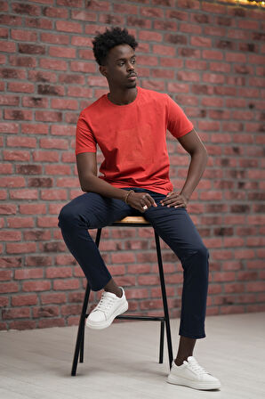 Slim Fit Pamuklu Önü Baskılı Sıfır Yaka T-Shirt