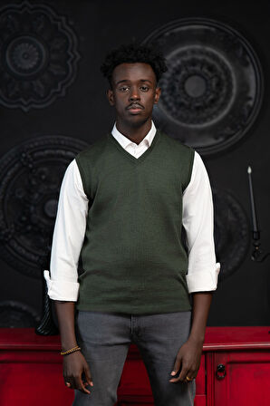 V Yaka Regular Fit Yünlü Kolsuz Triko Süveter