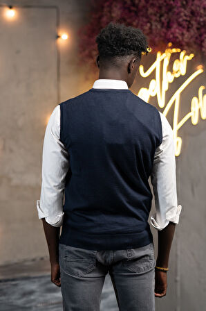 V Yaka Regular Fit Yünlü Kolsuz Triko Süveter