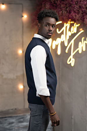 V Yaka Regular Fit Yünlü Kolsuz Triko Süveter