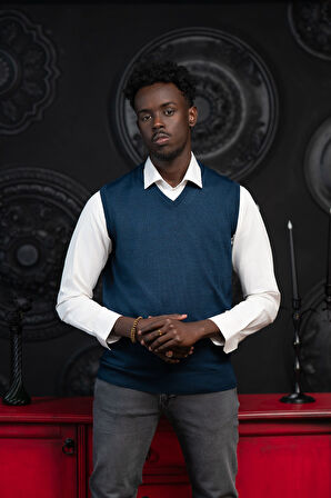 V Yaka Regular Fit Yünlü Kolsuz Triko Süveter