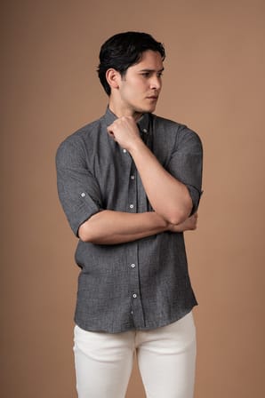 Slimfit Yaka Düğmeli Katlamalı Kol Keten Yazlık Gömlek