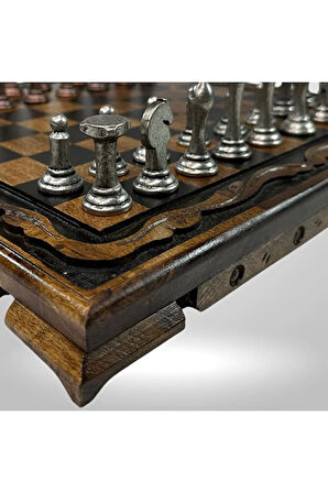 MC01 Metal Satranç Takımı - Doğal Ahşap Ceviz Tahta - El Yapımı Antik Metal Taşlar