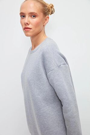 Bisiklet Yaka Basic Sweatshirt