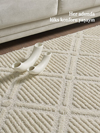 Yumuşak Peluş Tüylü İskandinav desenli Kabarık Bukleli Krem Renkli Halı