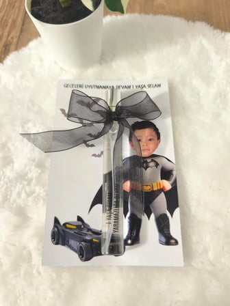 Pamuğum Atelier Kişiye Özel Fotoğraflı Yarasa Adam 10 ml Sprey Kolonyalı Doğum Günü Hediyeliği (35 Adet)