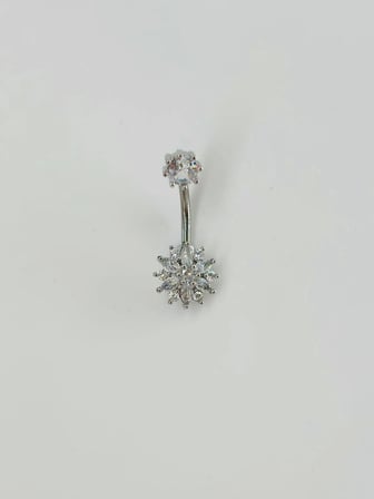 Çiçek Detaylı Göbek Piercing