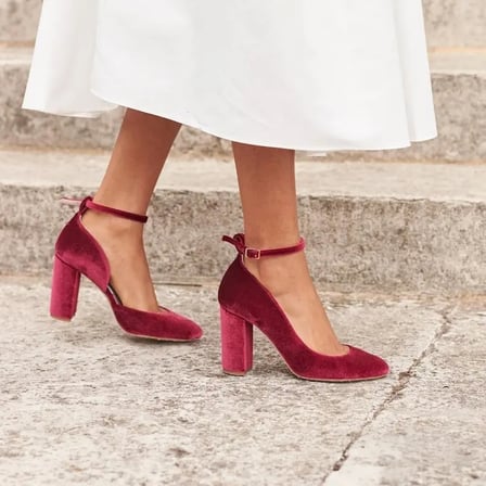 ForeverSoles Kadın Kırmızı Kadife Görünümlü İnce Topuklu Kapalı Burun Stiletto Ayakkabı Düğün Nişan Davet