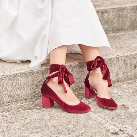 ForeverSoles Kadın Kırmızı Kadife Görünümlü İnce Topuklu Kapalı Burun Stiletto Ayakkabı Düğün Nişan Davet