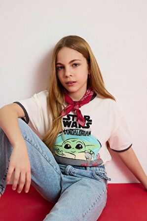 Kız Çocuk Star Wars-Mandalorian Relax Fit Bisiklet Yaka Ribana Kısa Kollu Tişört