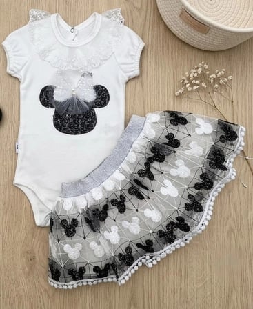 Özel Gün Şıklığı Sunan, Hassas Ciltlere Özel Pamuklu Mickey Brode Bebek Takımı