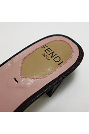Taş Detaylı Kadın Terlik Fendi 8R6507-86