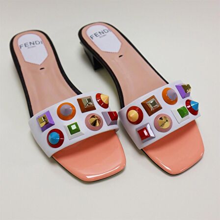 Fendi Taş Detaylı Kadın Terlik 8R6507-86