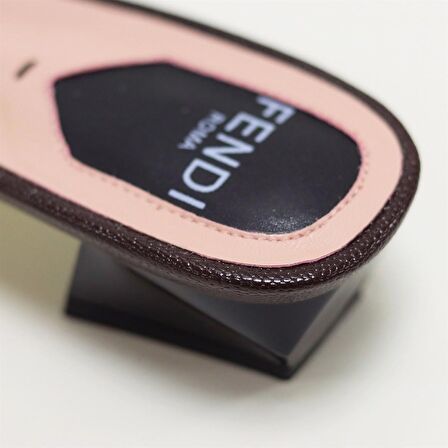 Fendi Taş Detaylı Kadın Terlik 8R6507-86