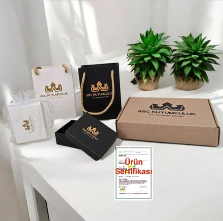 14 Ayar Altın Plakalı Yengeç Burçlarına Siyah İpek Örgülü Yuvarlak Figürlü Hediye Bileklik-619